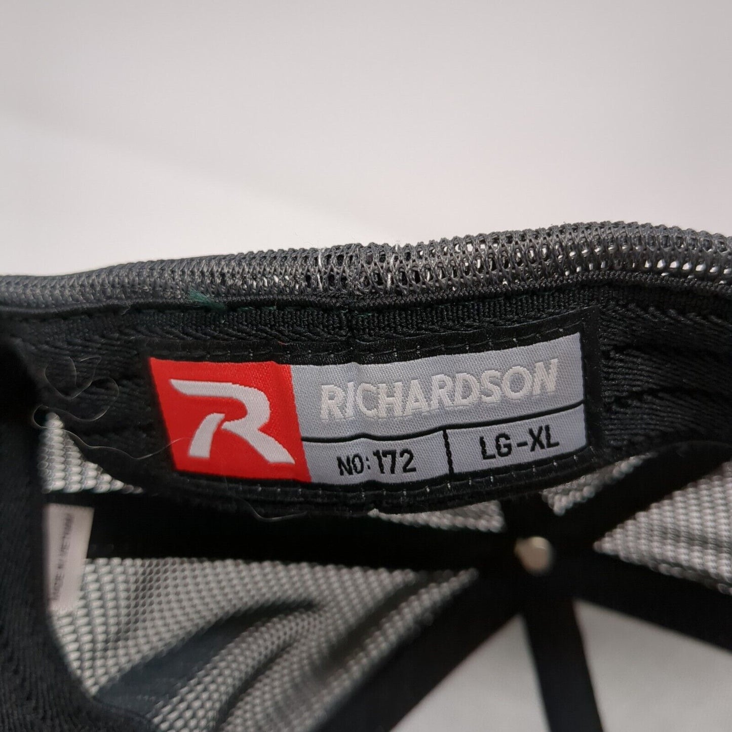 FENDT Gri-Service Fitted Trucker Hat L/XL Embroidered Mesh Back Richardson