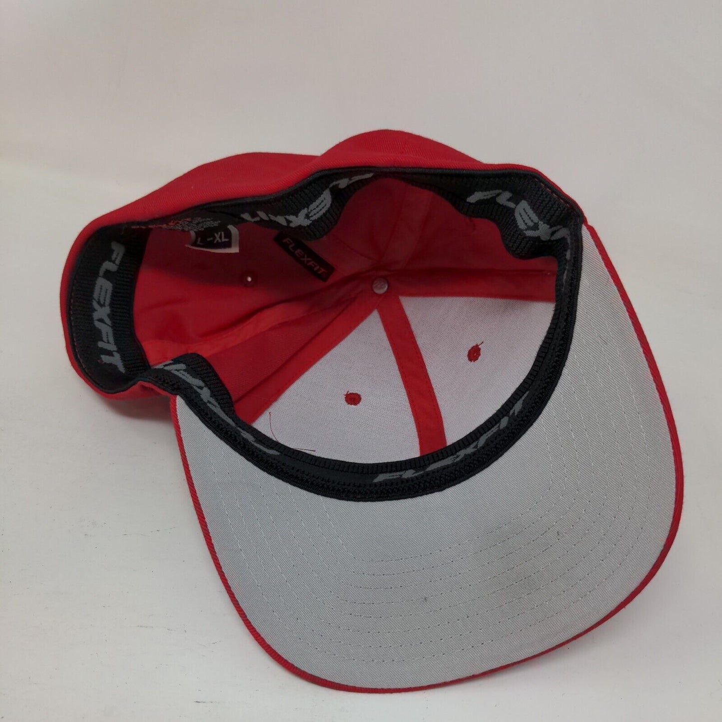 SRT Fitted Hat Red Size L/XL Flexfit Embroidered Vented Holes 6 Panel Yupoong