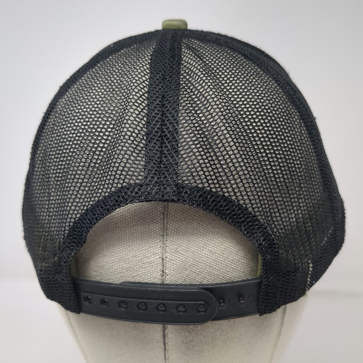 NV Caps Trucker Hat Green One Size 101st Airborne Screaming Eagle Mesh Snapback