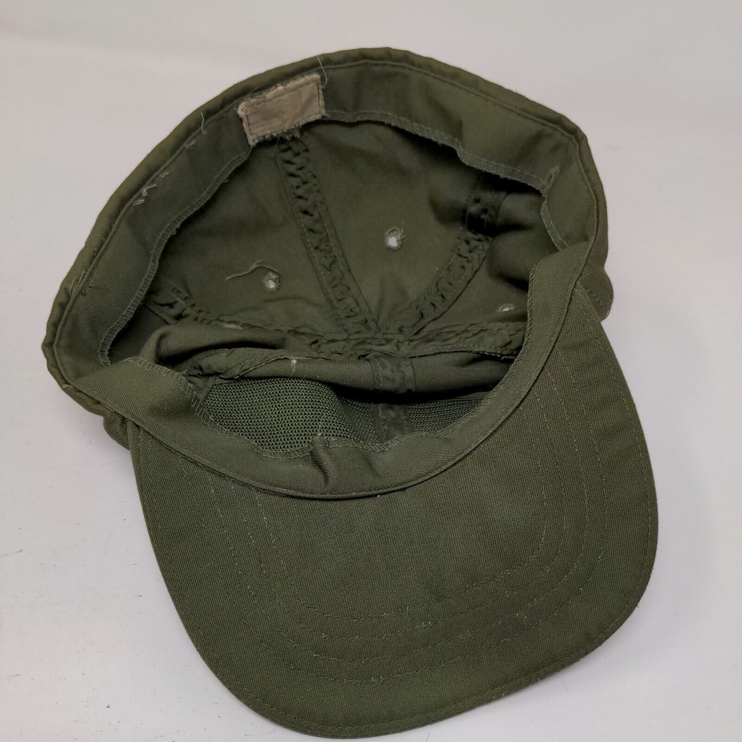Unbranded Fitted Hat Green Size 7 1/4 Lightweight Vented Holes 6 Panel Blank