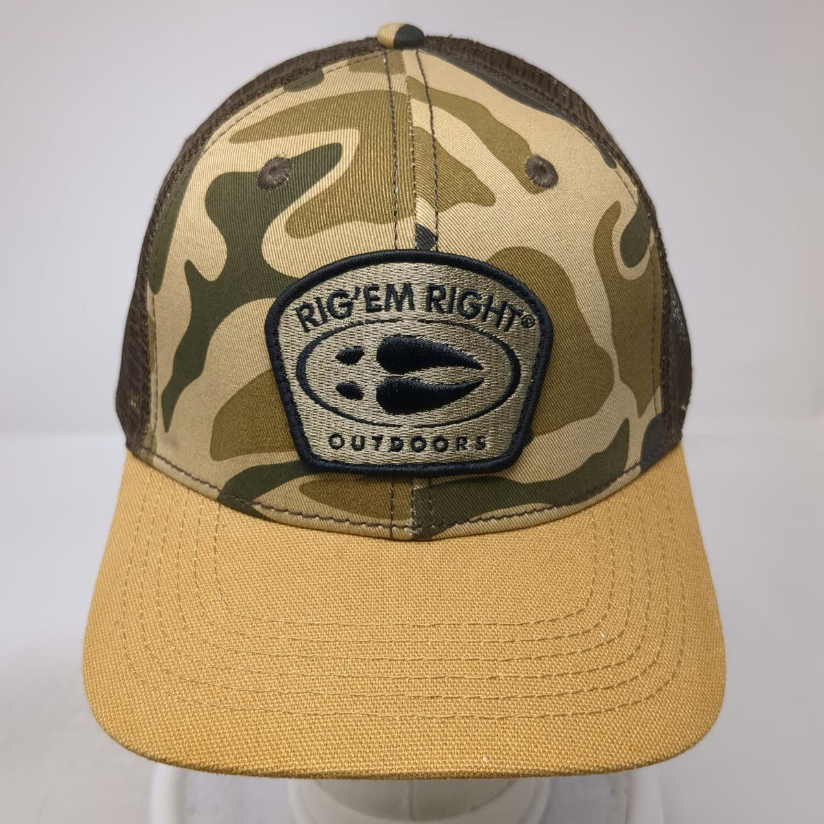 Rig'Em Right Trucker Hat Beige One Size Camo Mesh Snapback Duck Outdoors Logo