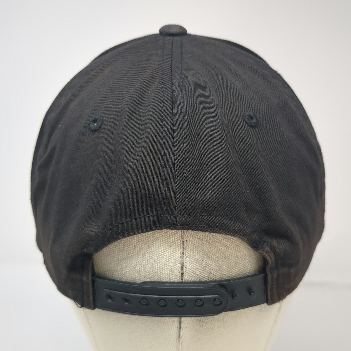 Volcom Snapback Black One Size Hat Embroidered Stone Logo Flat Brim 6 Panel