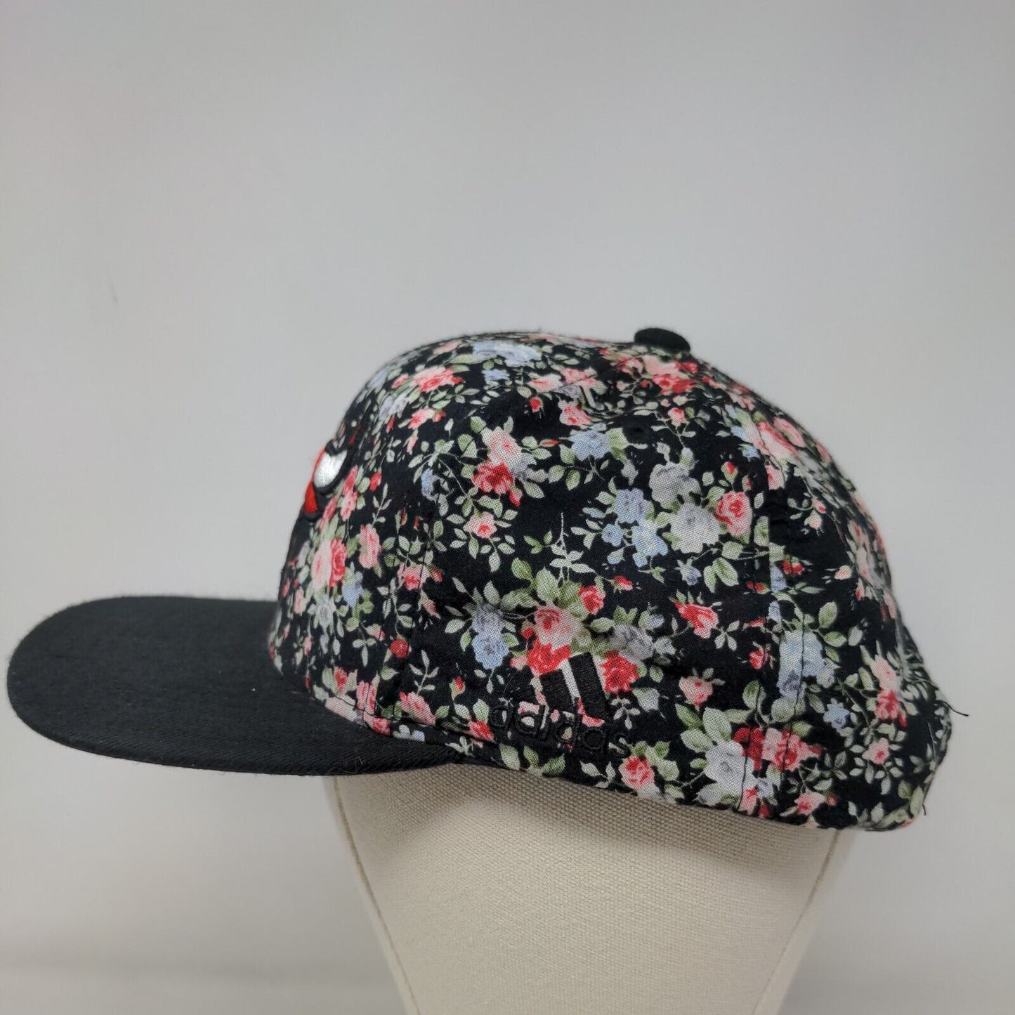 Adidas Women's Snapback Flat Bill Hat Multicolor OSFA Chicago Bulls Floral Logo