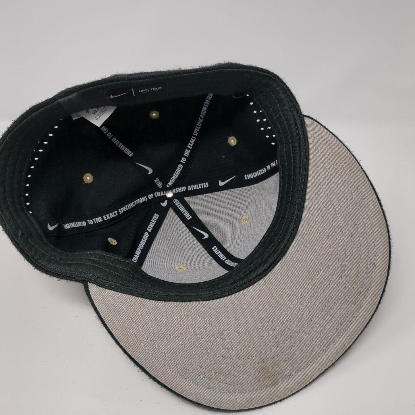 Philadelphia Eagles Fitted Hat Black One Size Lightweight Nike True Dri-Fit