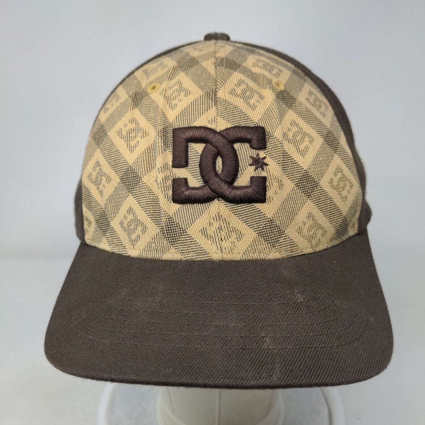 DC Shoes Fitted Hat Brown S-M Flexfit Embroidered Logo Colorblock 6 Panel