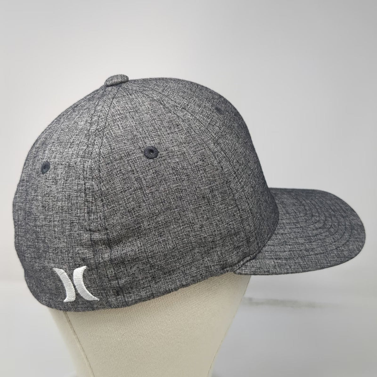 Hurley Baseball Cap Gray M Flexfit Logo Curved Brim Fitted Hat Stretch Sporty