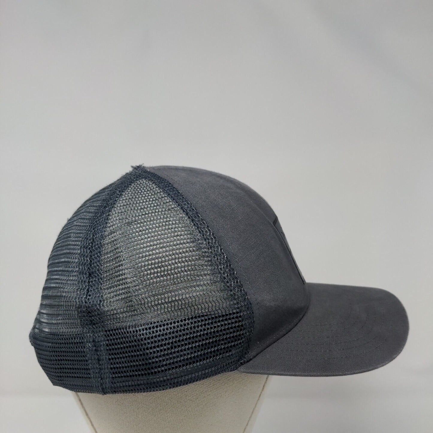 Simms Fishing Snapback Trucker Hat Gray One Size Mesh Back Outdoor