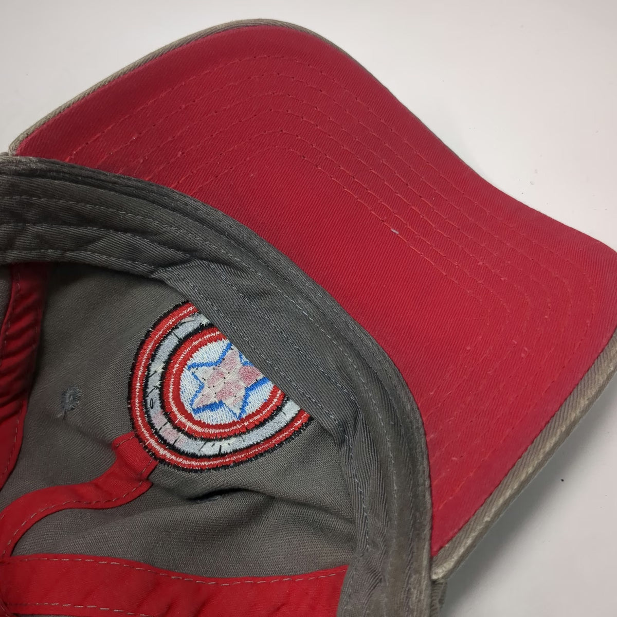 Marvel Snapback Gray Red Blue White One Size Captain America Shield Cotton Hat