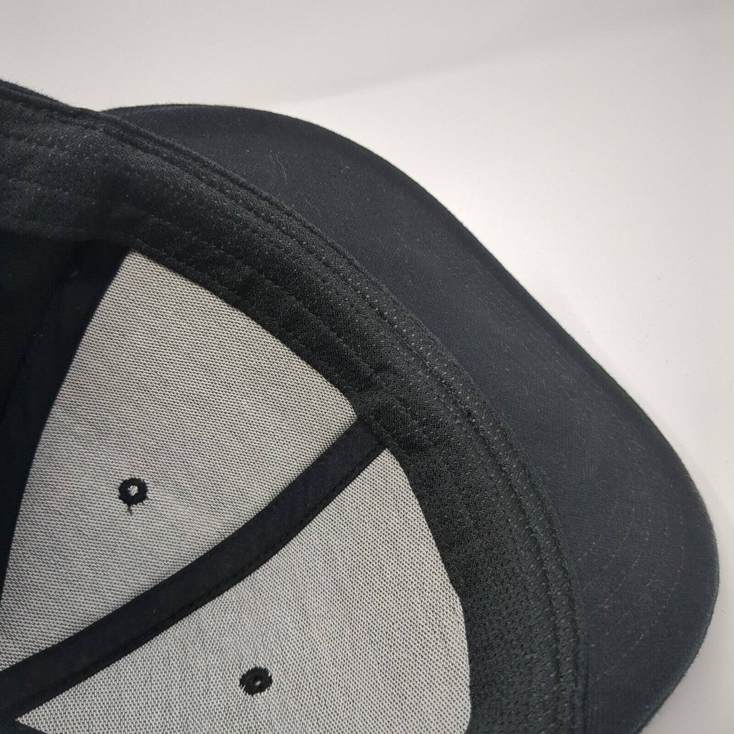 Carhartt Snapback Hat Black One Size Adjustable Embroidered Vented Holes