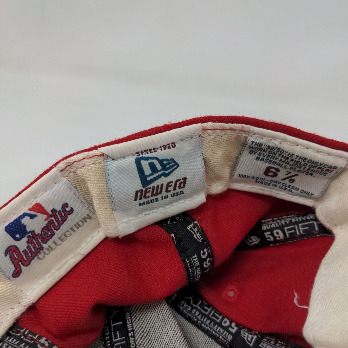 New Era Mens Fitted Hat Red 6 7/8 Philadelphia Phillies Embroidered Logo 59Fifty