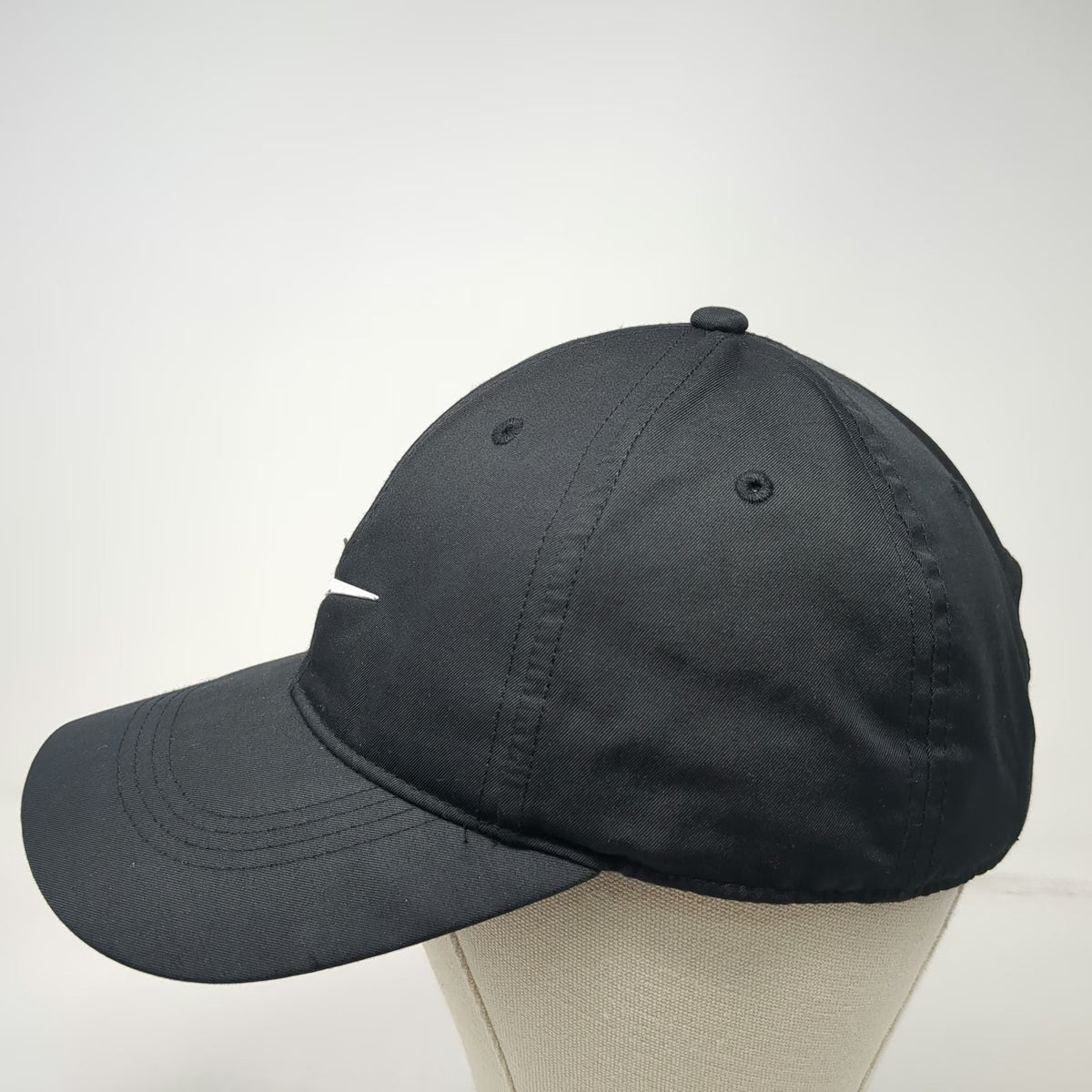 Nike Baseball Cap Black OSFM Dri-FIT Heritage86 Swoosh Strapback Sport Golf Hat