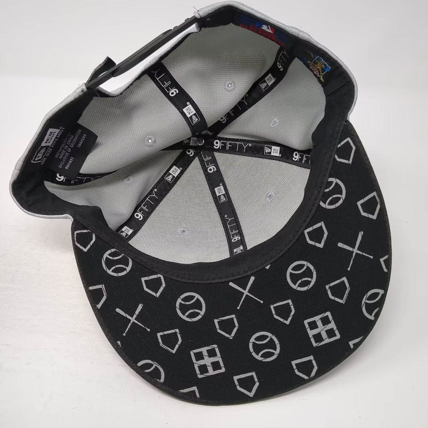 New Era MLB The Show PlayStation Gray Snapback Hat One Size Black Flat Brim
