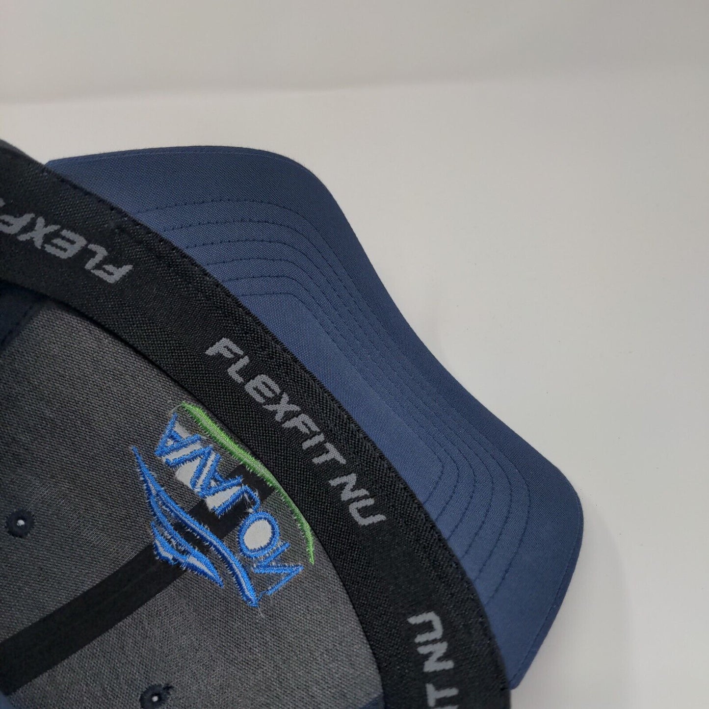 Avalon Fitted Hat Blue L/XL Flexfit NU Embroidered Lightweight 6 Panel Yupoong