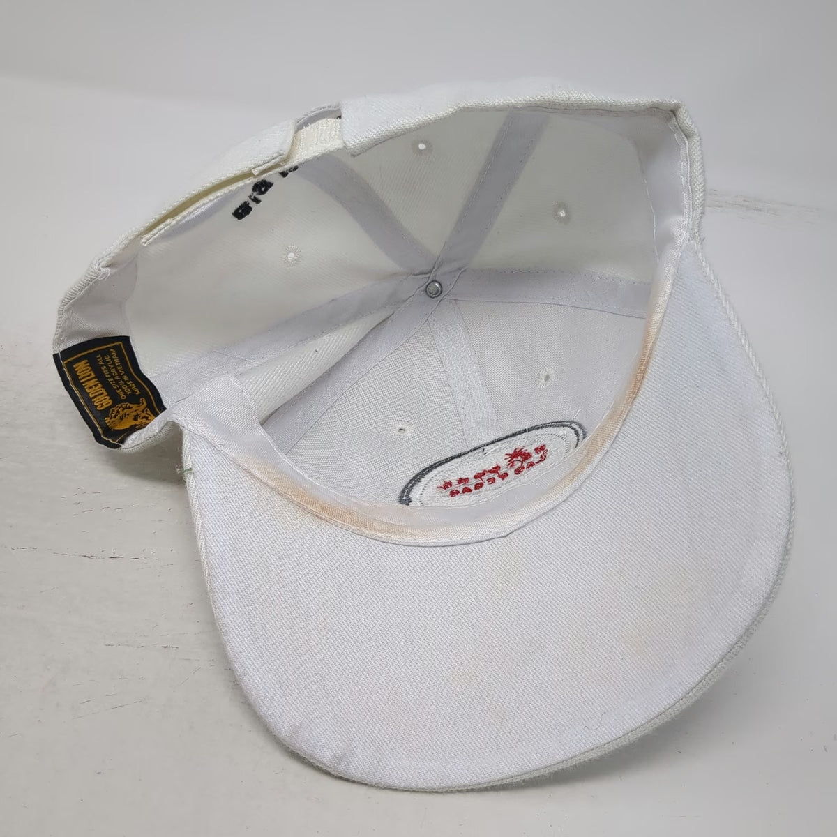 Golden Lion Baseball Cap White One Size Las Vegas Casino Dice Big Winner Hat