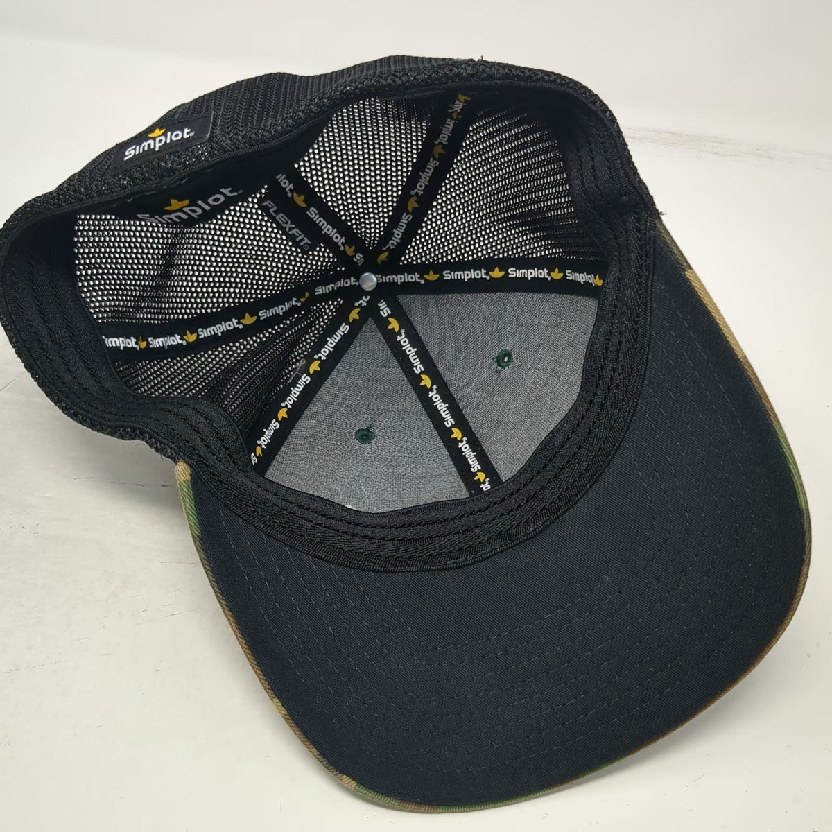 Simplot Baseball Cap Green M Camo Mesh Flexfit Yellow Logo Structured Hat