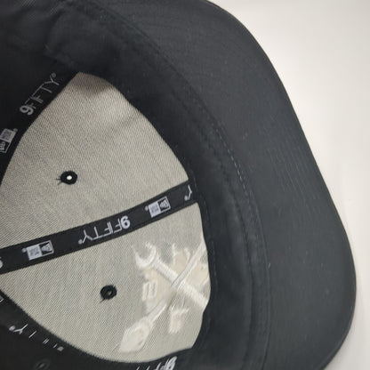 New Era Snapback Hat Black One Size Embroidered Logo Solid Adjustable