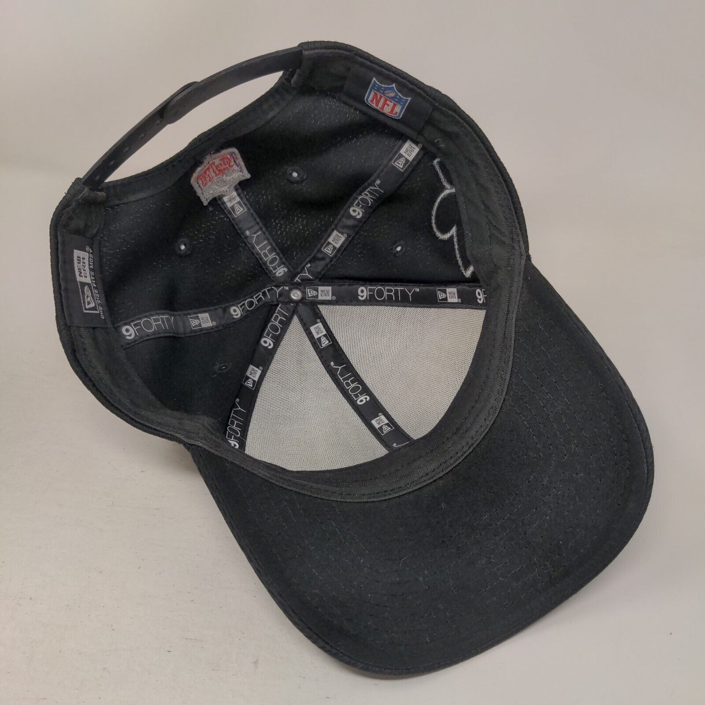Tampa Bay Buccaneers Snapback Hat Black OSFM Embroidered Logo New Era 9Forty NFL