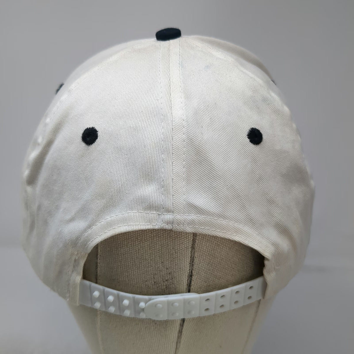 Cyrk Kenworth T800 Semi Truck Hat White Snapback One Size Embroidered Cotton