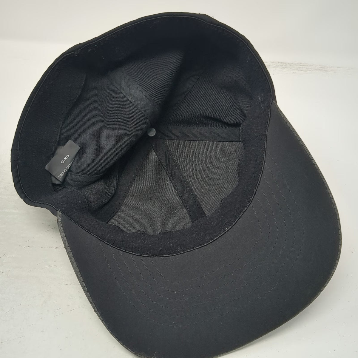 Russell Baseball Cap Black XL Performance Hat Curved Brim Gray Contrast Piping
