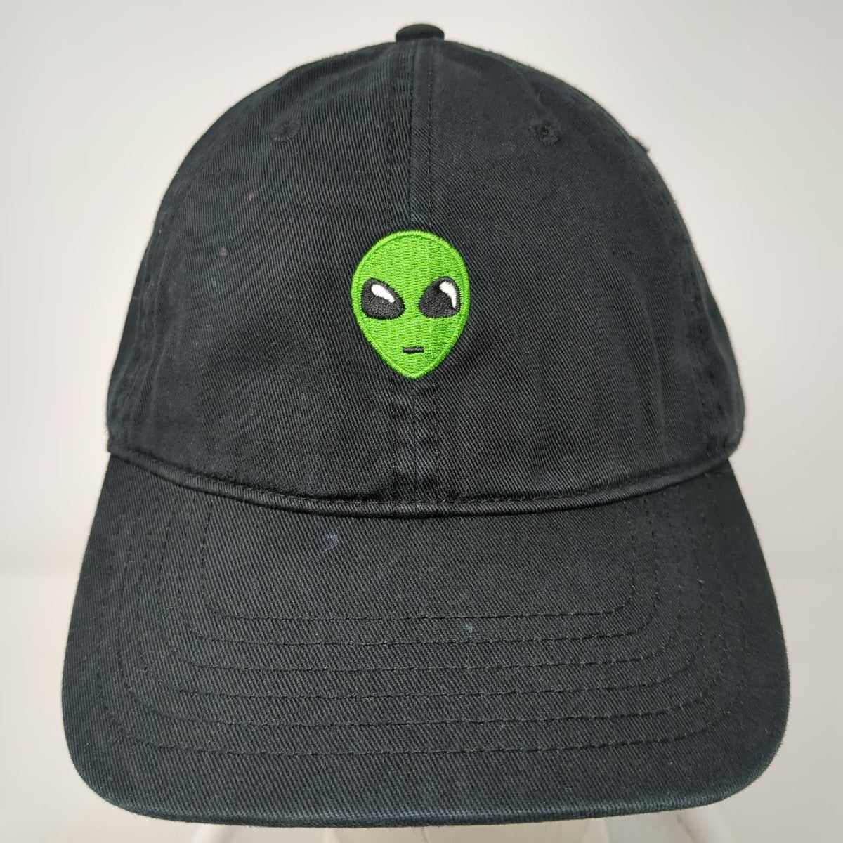 No Boundaries Baseball Cap Black One Size Alien Embroidered Slideback Hat