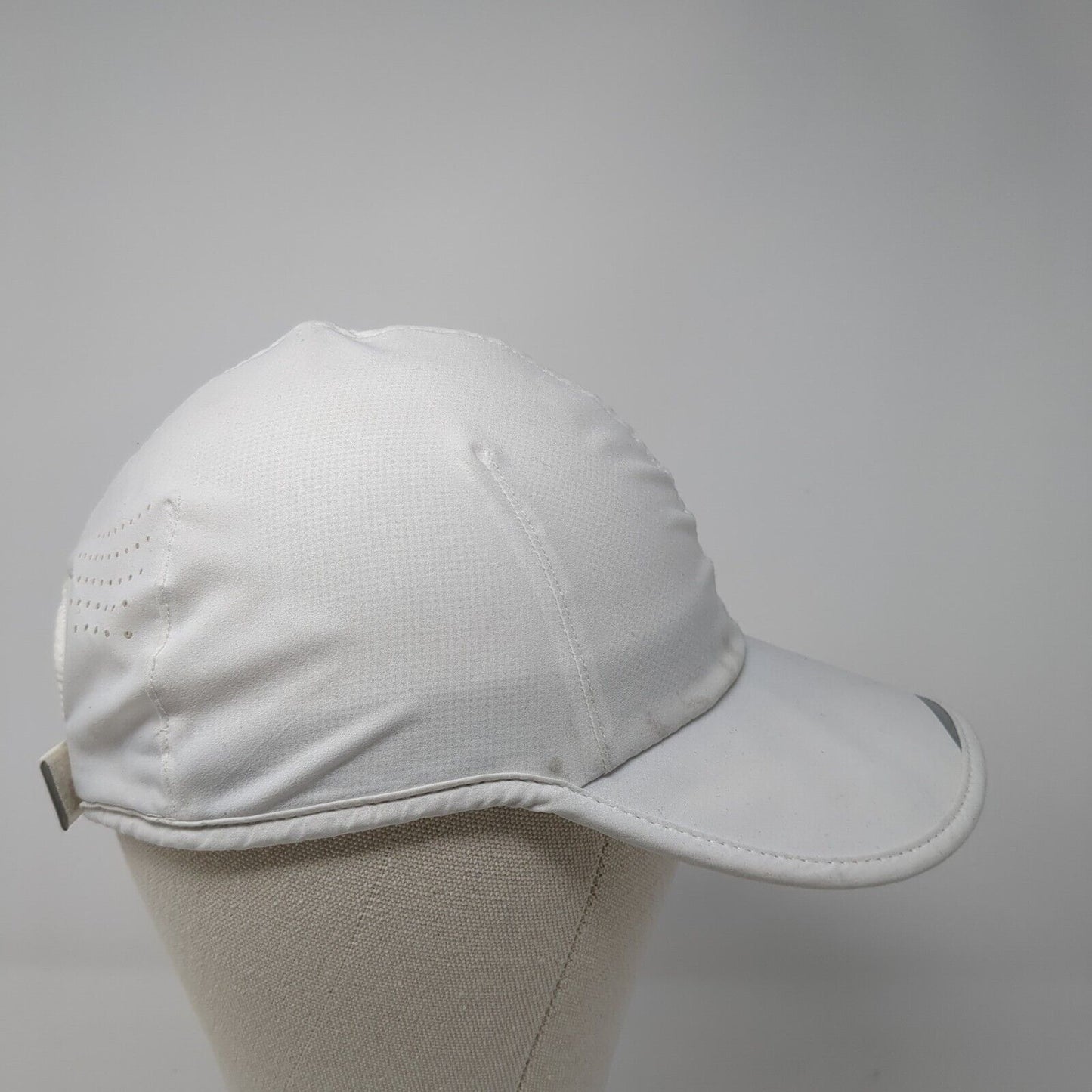 Under Armour Women's Strapback Hat White One Size Adjustable Bretahble Launch