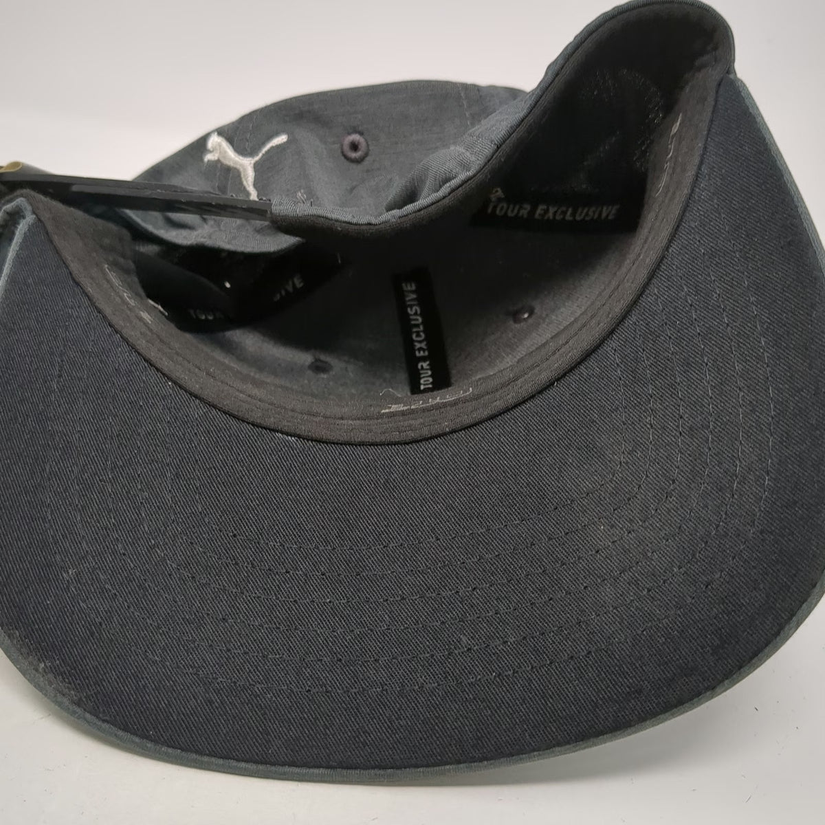 Puma Snapback Gray One Size Golf Hat Tour Exclusive Performance P Logo 110 Cap