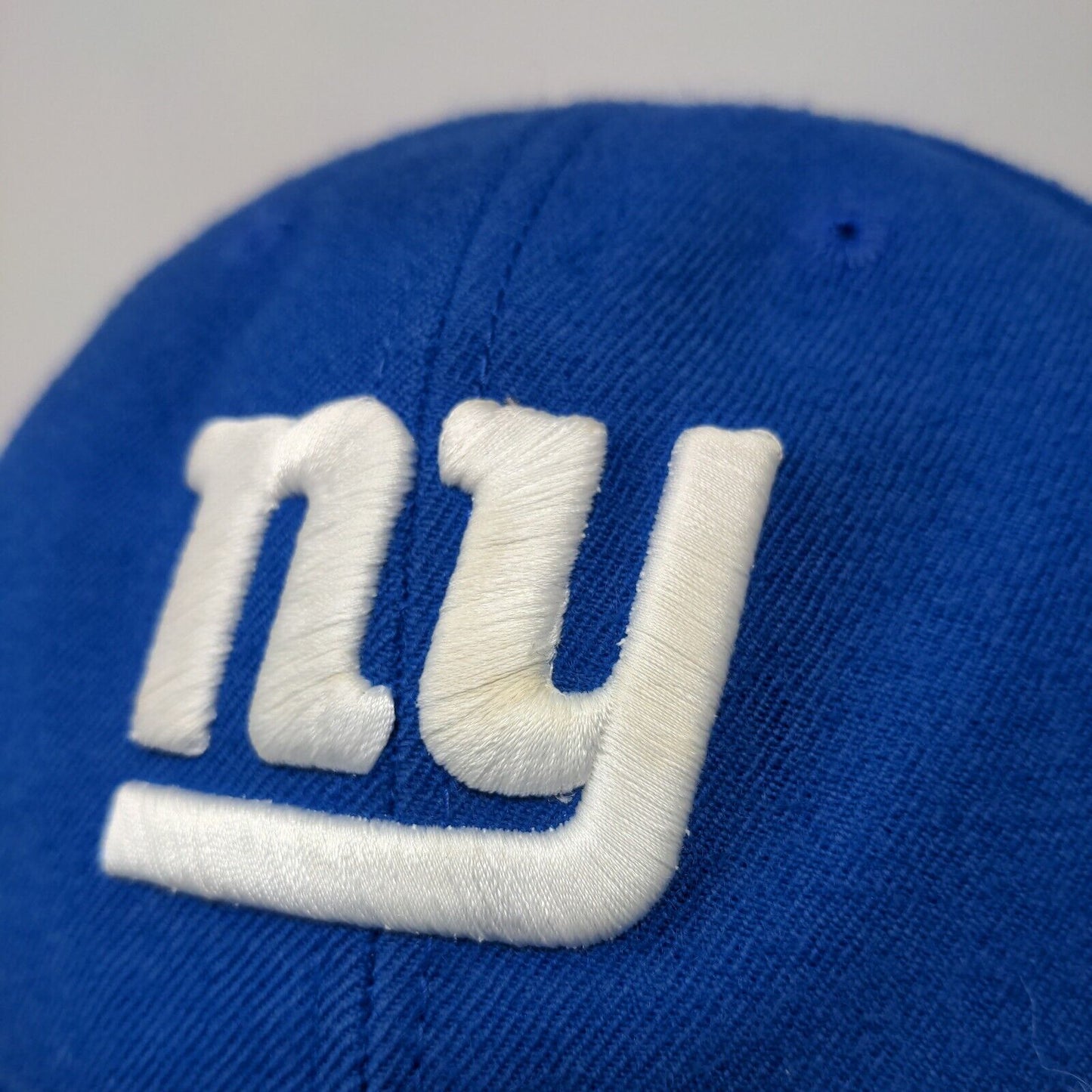 Nike Team Men's NFL New York Giants Fitted Hat Blue Size 7 1/4 Embroidered Logo