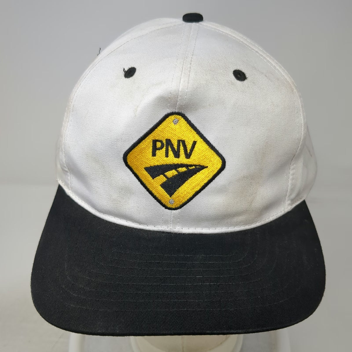 Headmost Snapback White One Size PNV Road Sign Logo Black Contrast Brim Hat