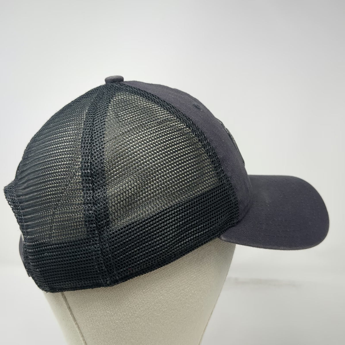 New York Yankees MLB New Era Trucker Hat Gray OSFM Snapback Mesh 9TWENTY Curved