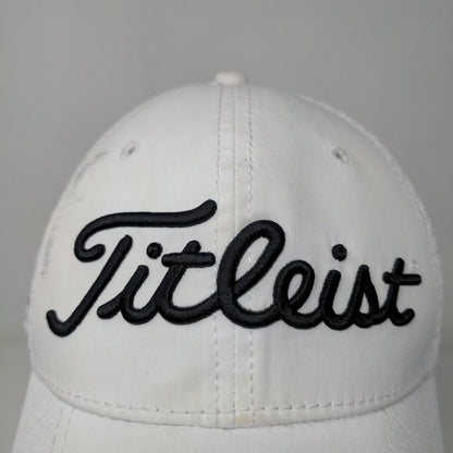 Titleist Men's Fitted Hat White Size M/L Embroidered Pro V1 Logo