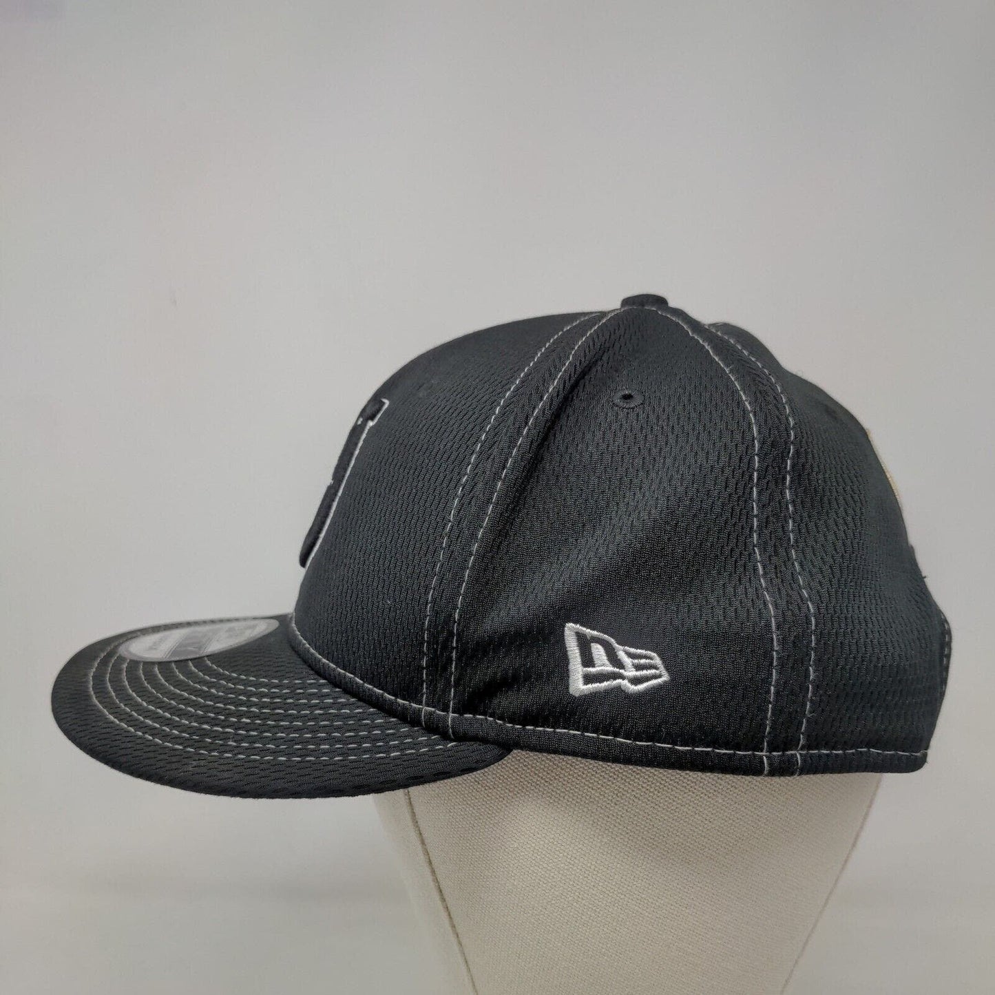 New Era 9Fifty Men's Snapback Hat Black Size OSFM NFL Indianapolis Colts 1953
