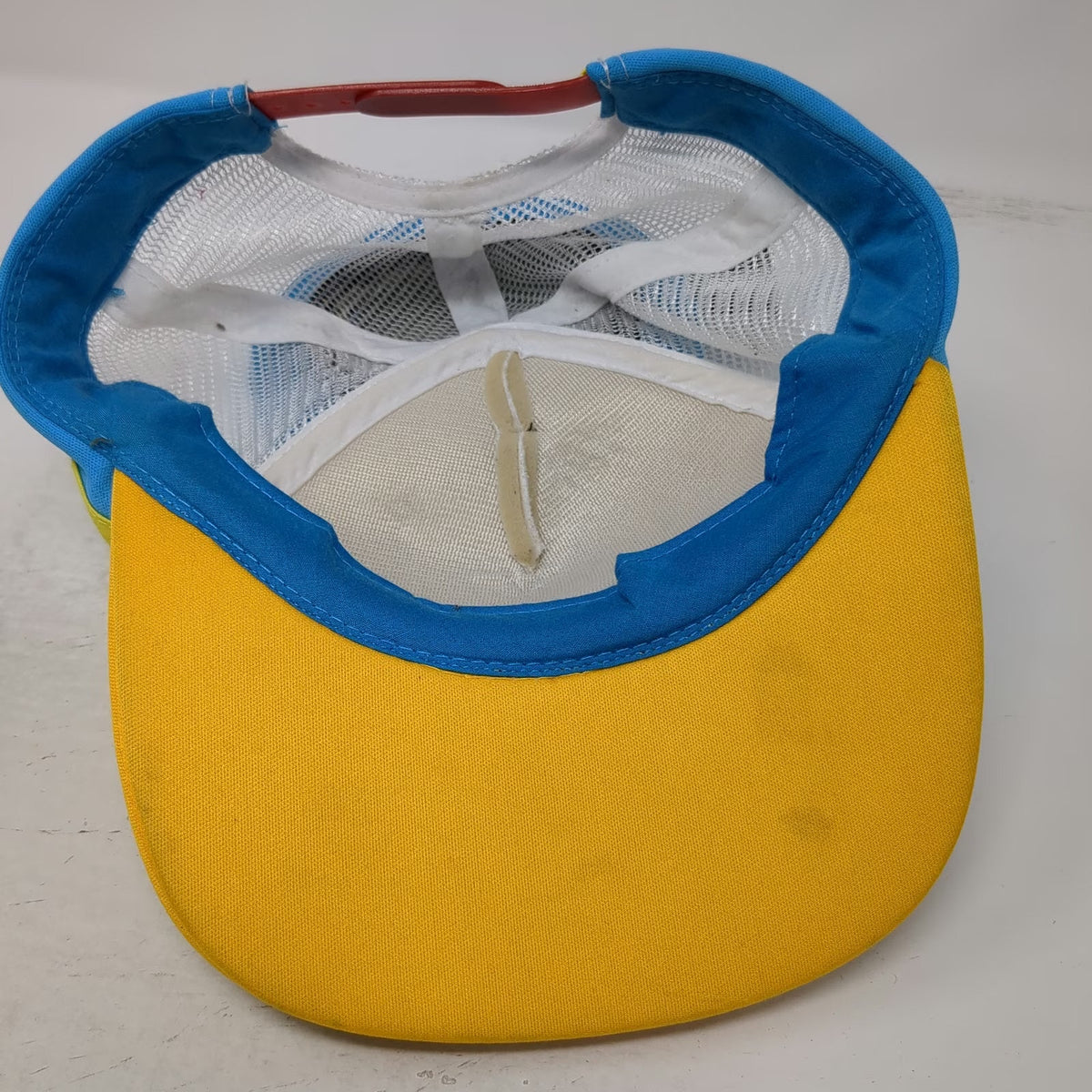 Disney Trucker Hat White Yellow Blue One Size Donald Duck 3D Character Mesh