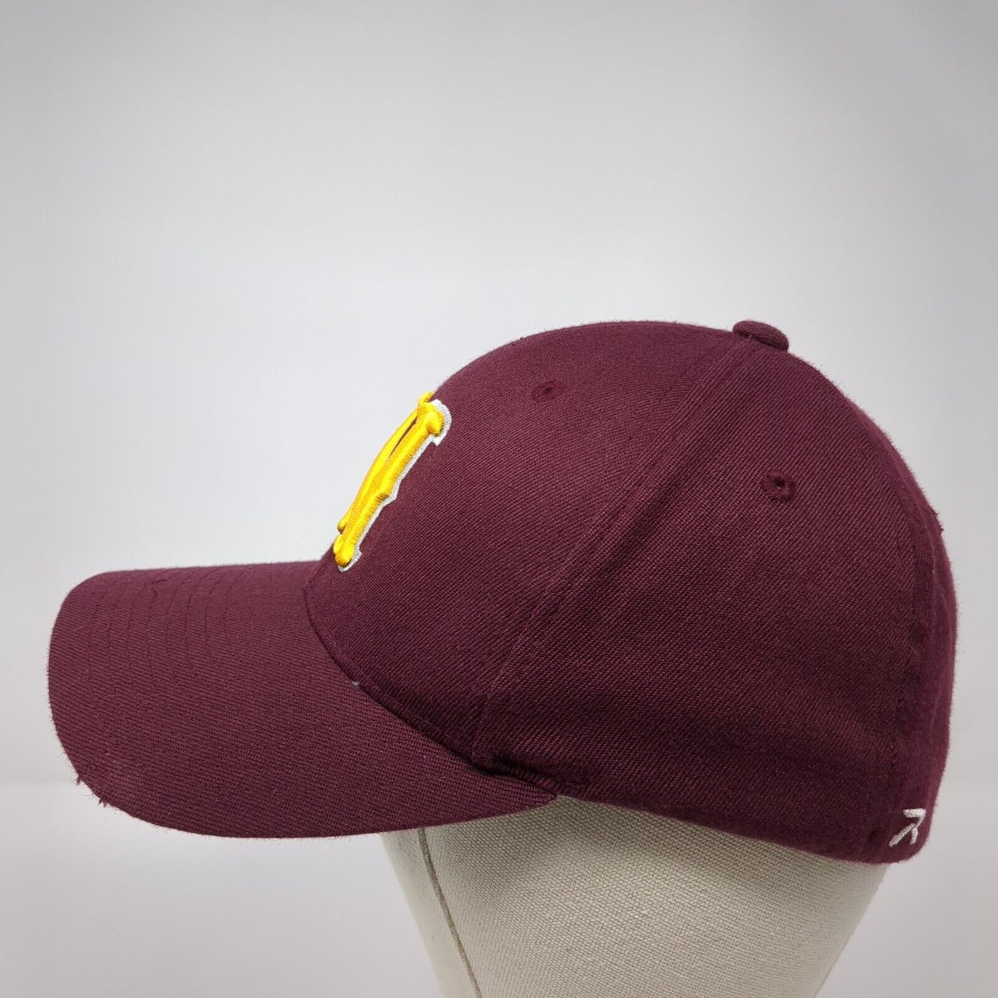 Norths Tigers Fitted Hat Red S/M Embroidered Lightweight Pro585 Richardson