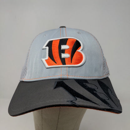 New Era Men's Fitted Hat Gray Size M/L Embroidered Cincinnati Bengals Logo