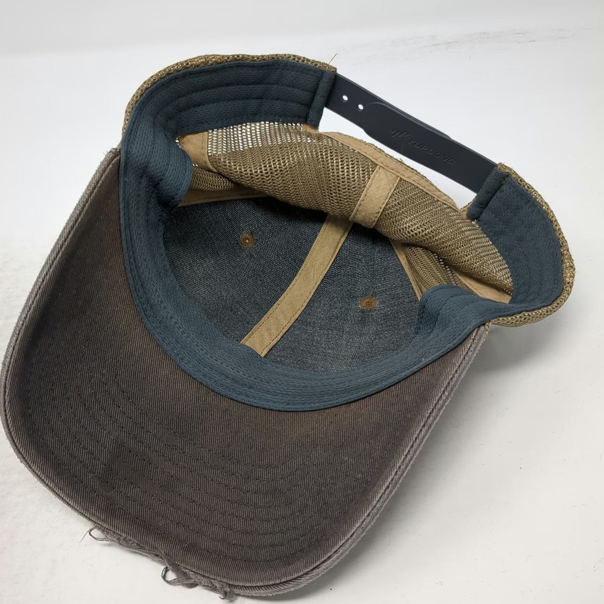 Columbia Trucker Hat Beige Gray One Size Mesh Back Mountain Patch Snapback