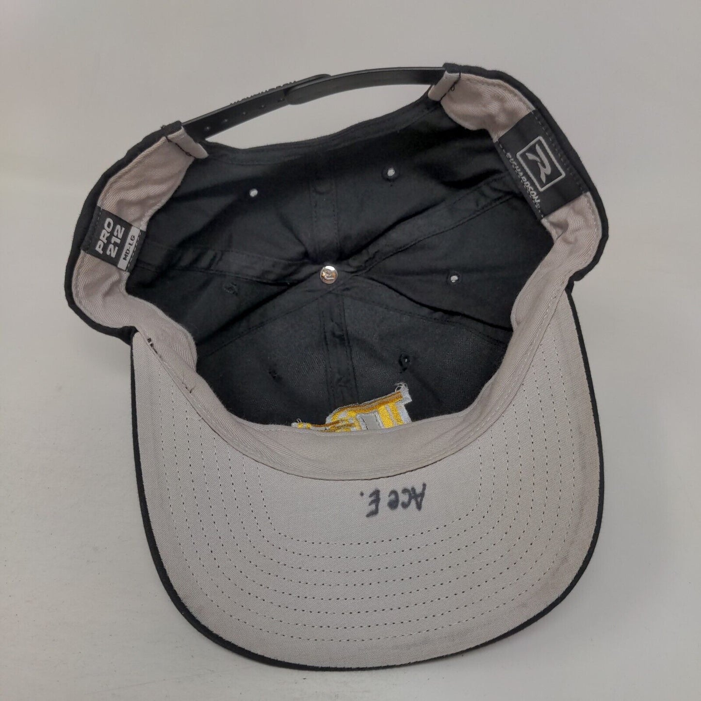 D2 Snapback Hat Black Medium-Large Embroidered Richardson Pro 212