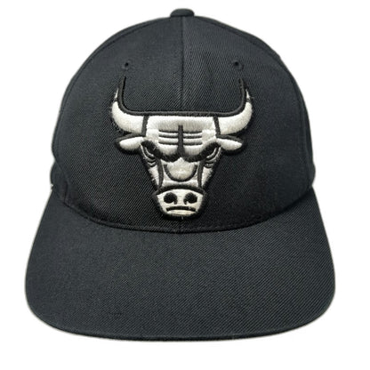 Mitchell & Ness Chicago Bulls NBA Black One Size Snapback Hardwood Classics Hat