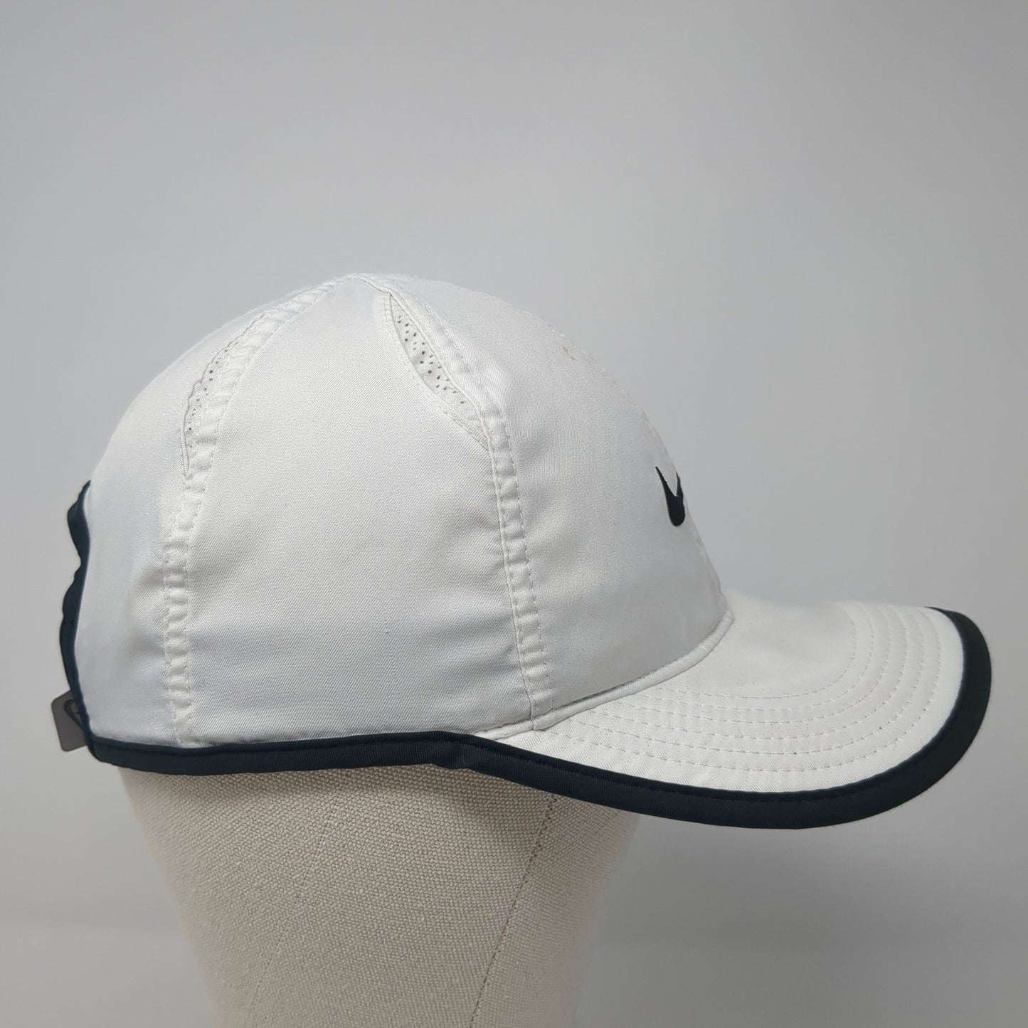 Nike Featherlight Strapback Hat White One Size Adjustable Dri-Fit