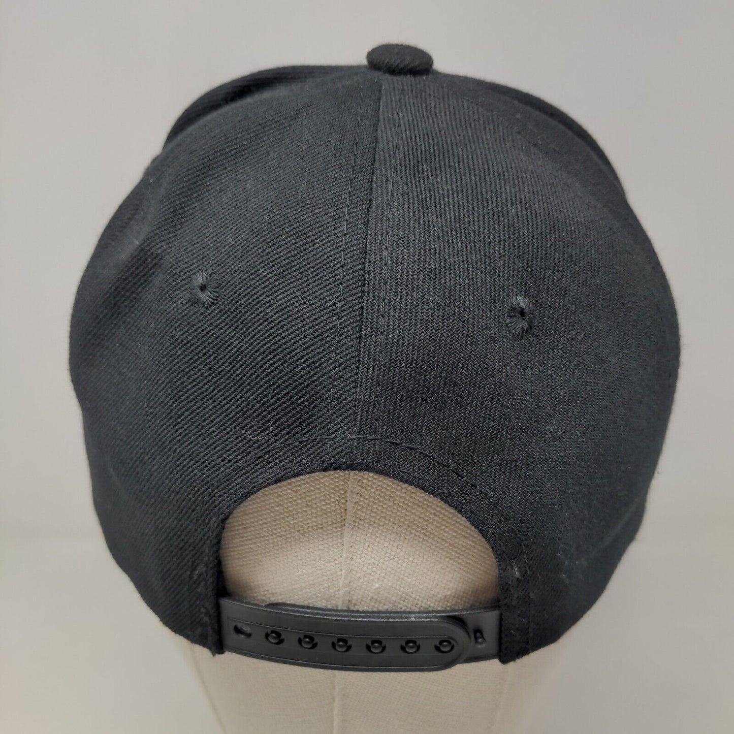 Unbranded Men's Snapback Hat Black Size OSFM Embroidered Logo 100% Acrylic