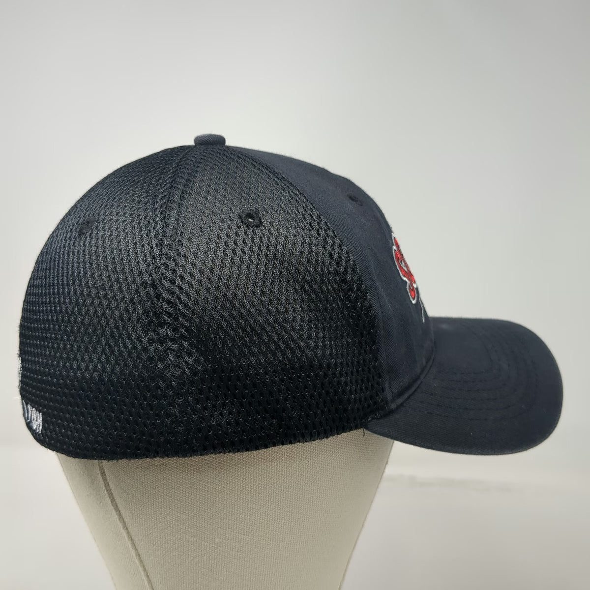 Vie Baseball Cap Black XL Sockeye Brewing Drink Like a Fish Hat Mesh Fitted