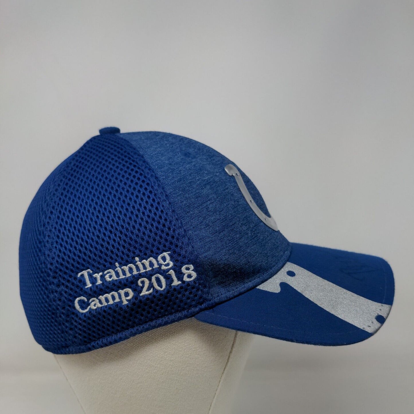 New Era Men's Fitted Hat Blue M-L Indianapolis Colts 39Thirty Metal Logo Signed