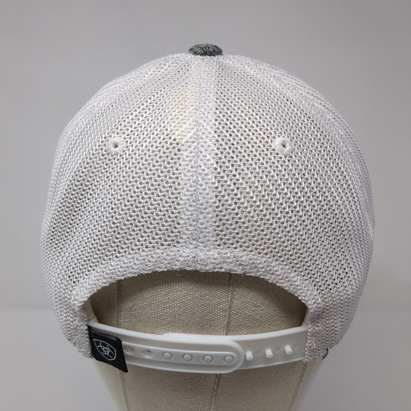 Ariat Snapback Trucker Hat Gray OS Adjustable 110 Flexfit Mesh Back Yupoong