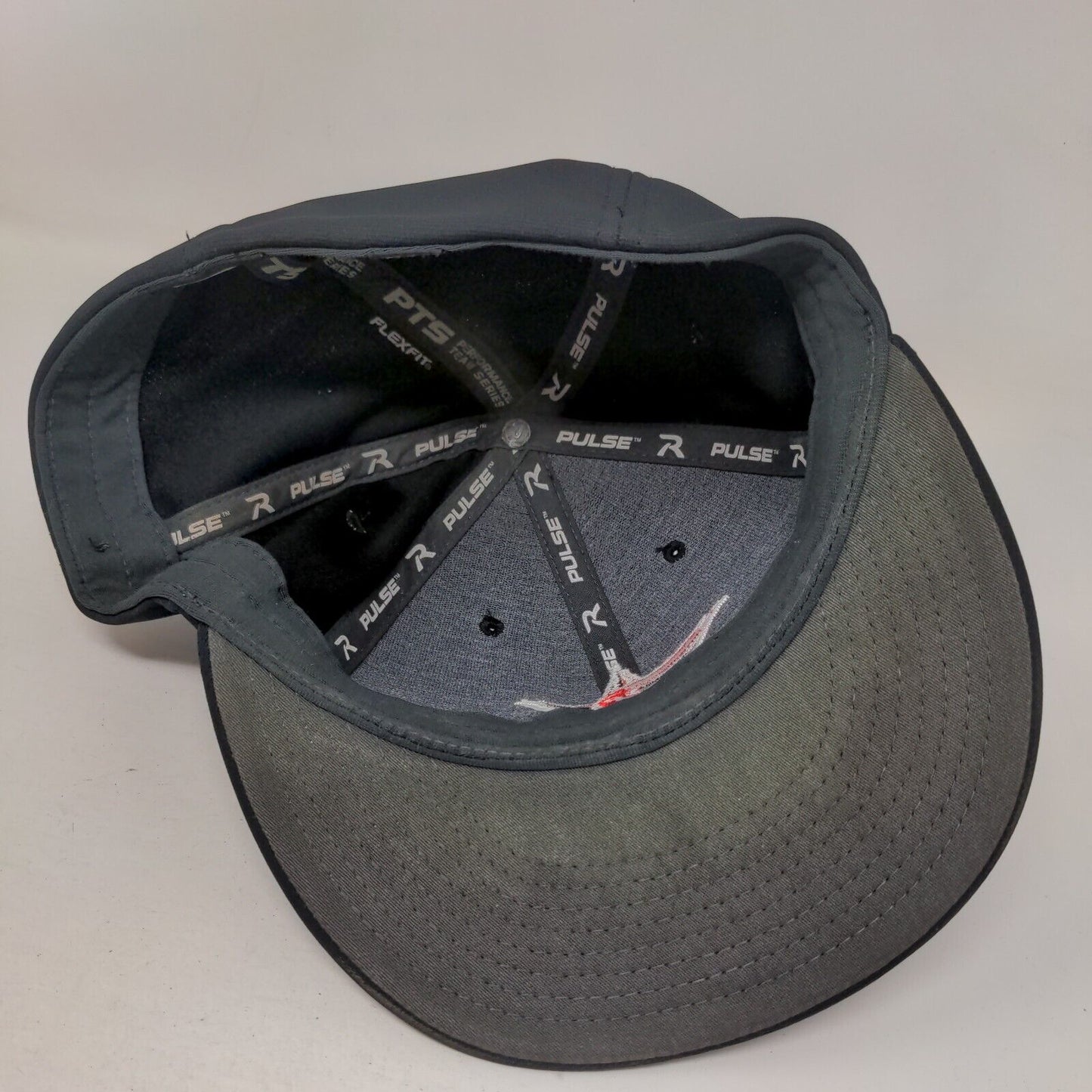 Richardson Fitted Hat Black L/XL Embroidered PTS20 Pulse Flexfit