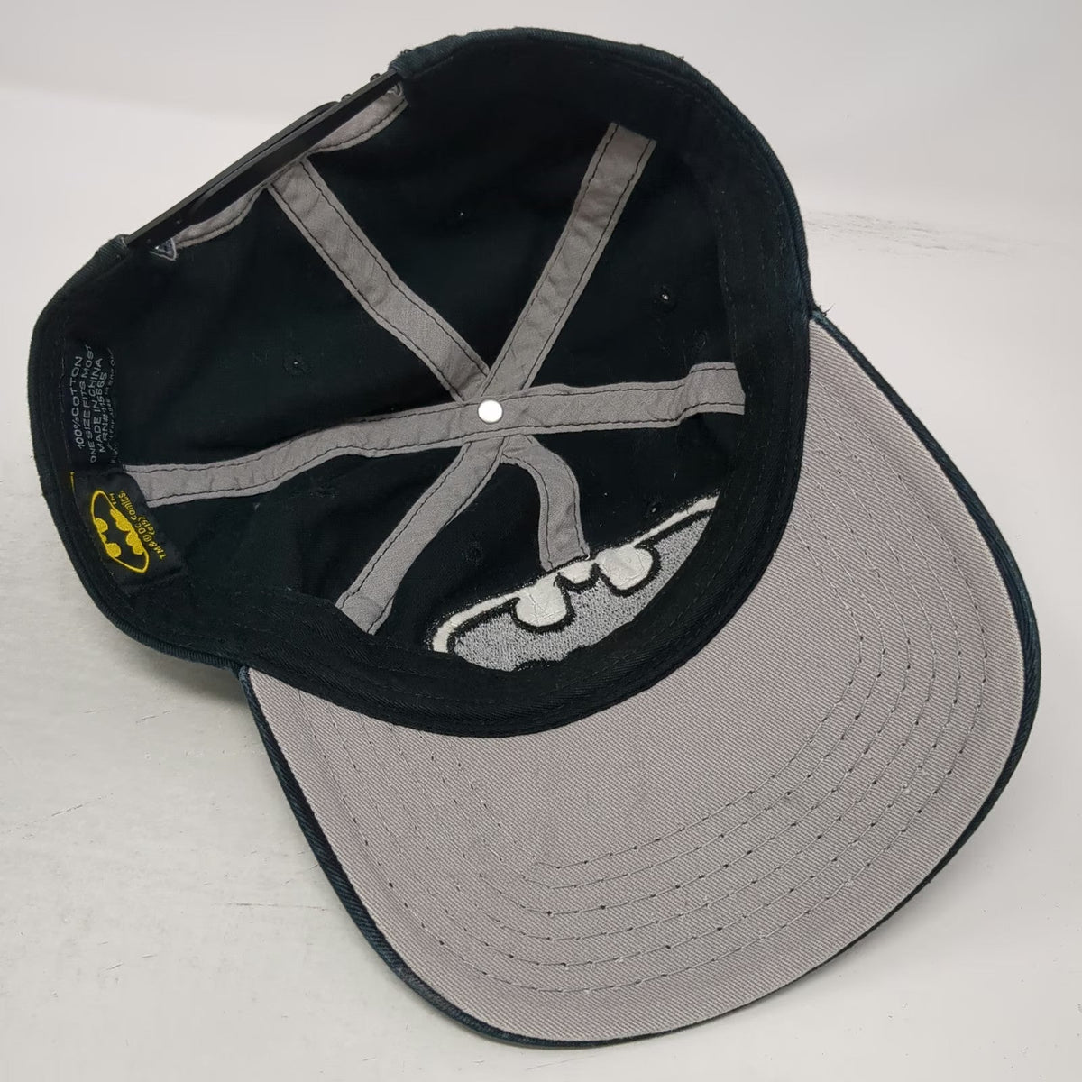 Bioworld Batman Logo Snapback Hat Black One Size Embroidered Gray Underbrim