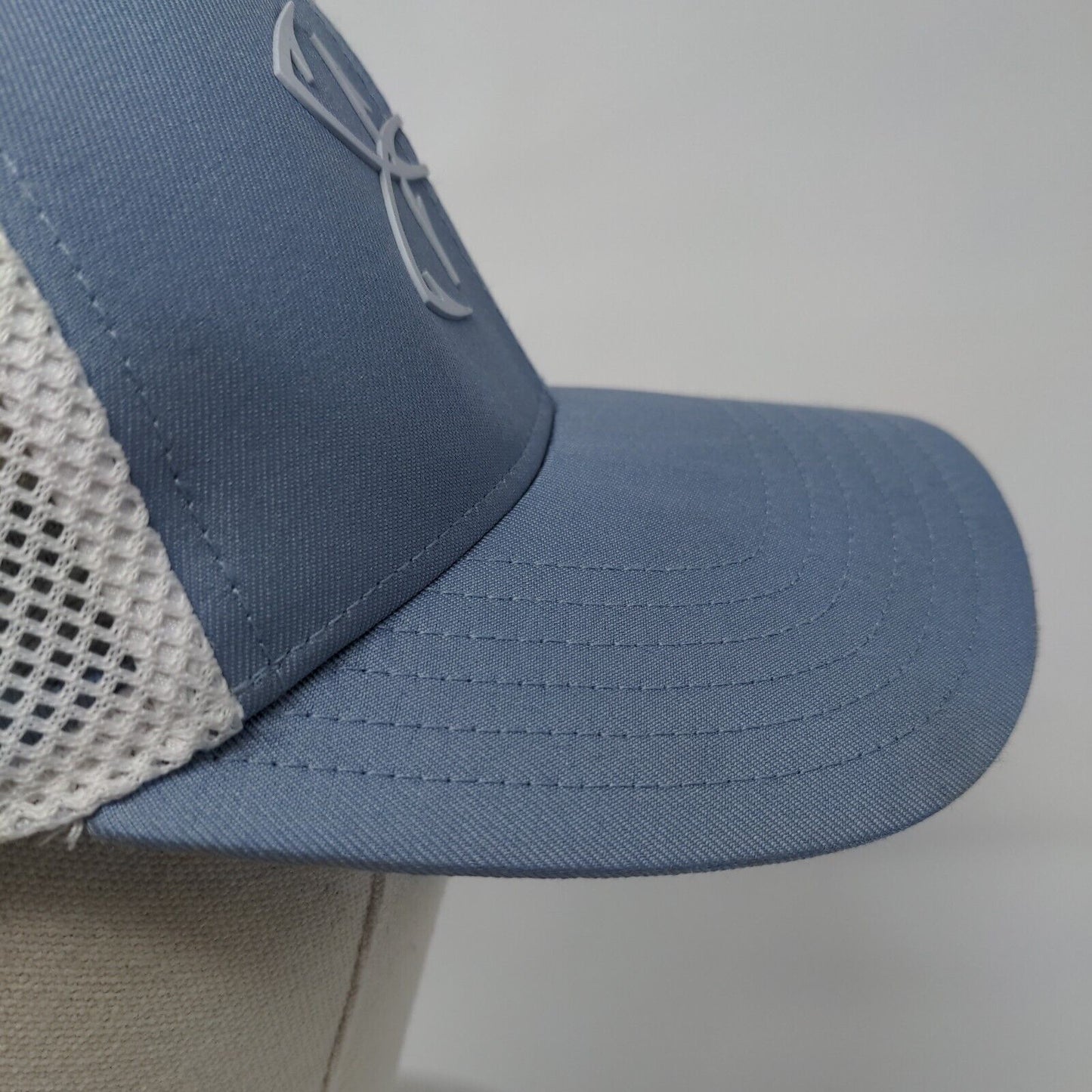 Under Armour Fish Fitted Trucker Hat Blue S/M Pro Fit Mesh Back Polyester