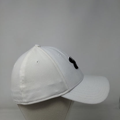 Under Armour Fitted Hat White L/XL Classic Fit Blitzing Embroidered 6 Panel