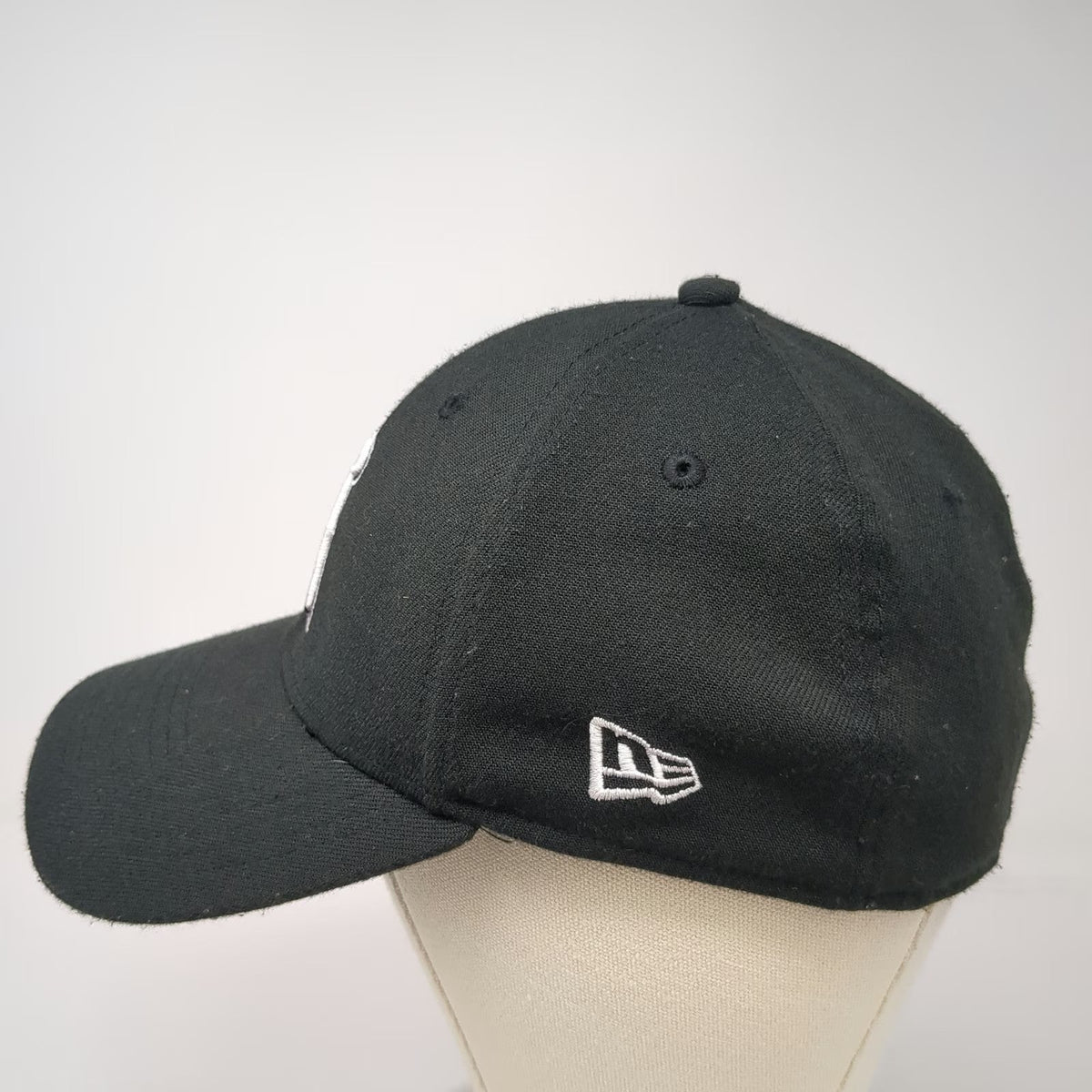 New Era 39THIRTY Baseball Cap Black M Los Angeles Angels MLB Stretch Fit Hat