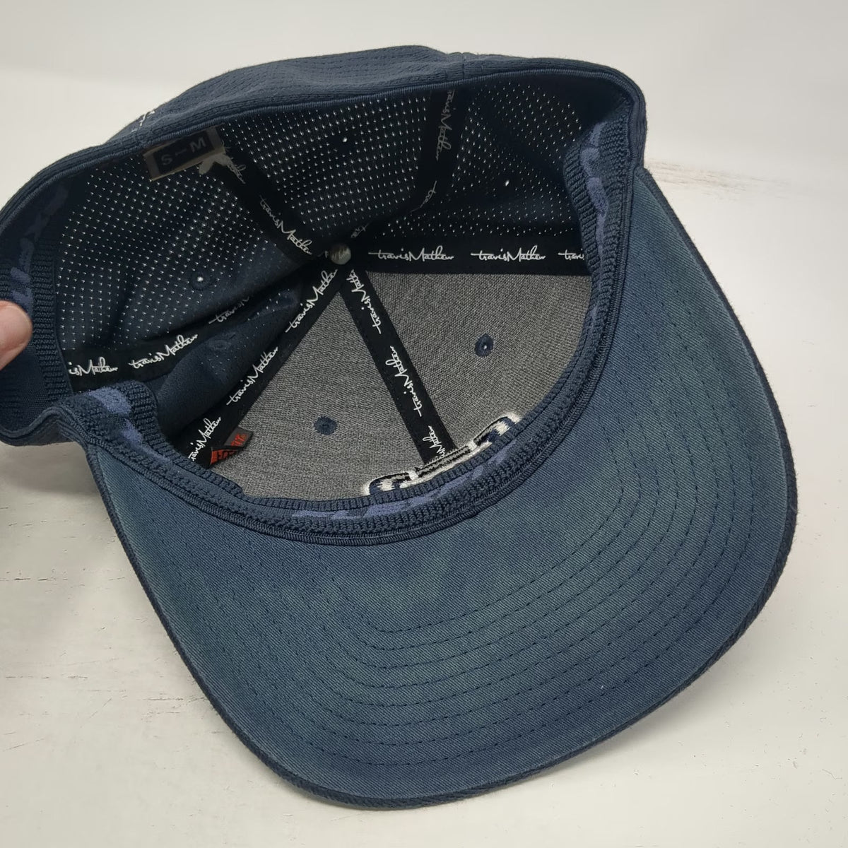Travis Mathew Baseball Cap Gray M Fitted Flexfit Logo Stretch Polyester Golf Hat