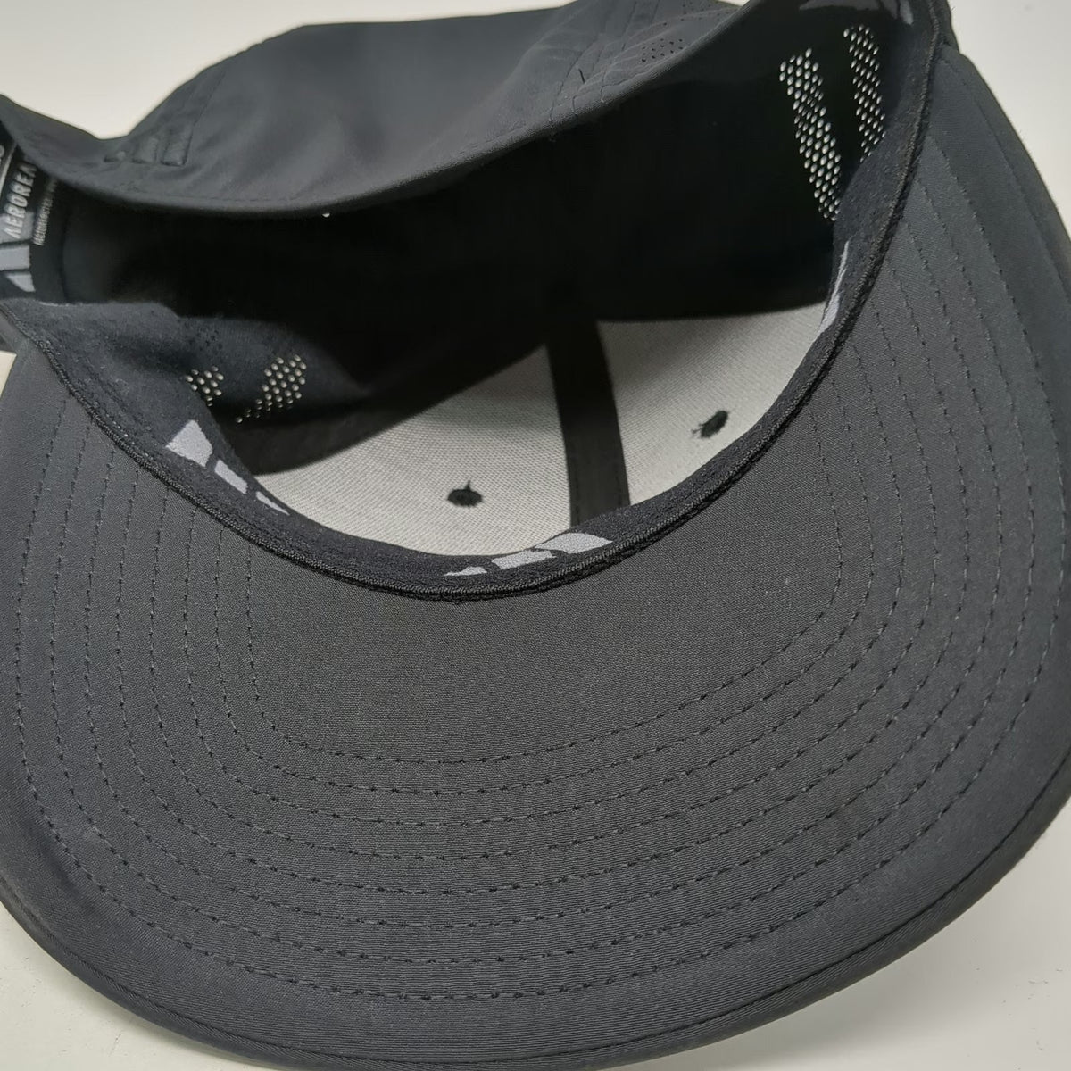 Adidas Baseball Cap Black XL AEROREADY Perforated Stretch Fit 3-Bar Logo Hat