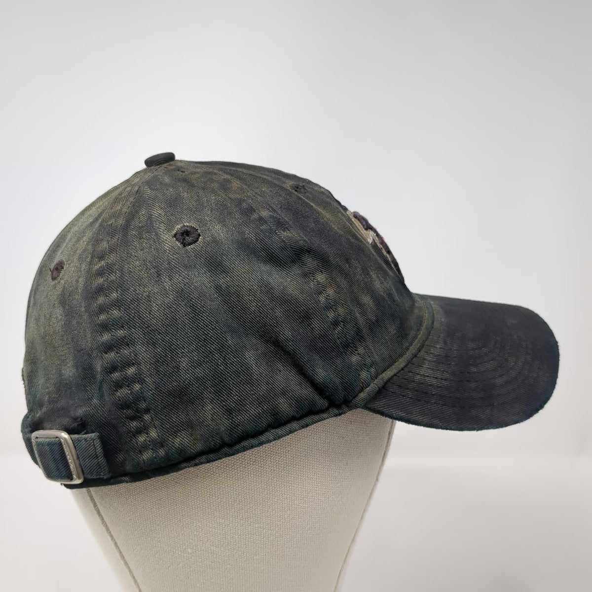Atlanta Falcons NFL Reebok Cap Black One Size Distressed Red Underbrim Strapback